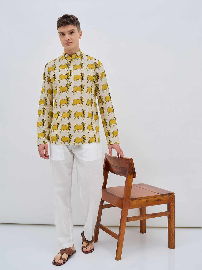 Gau Short Kurta and Pants (set of 2)