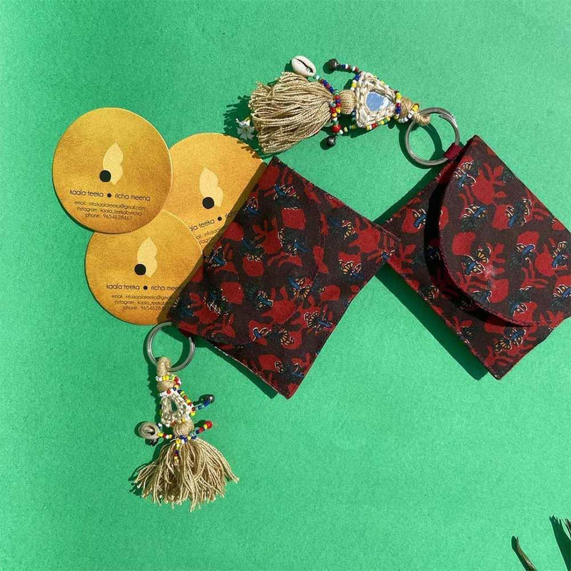 Brown Easy-to-carry Pouch