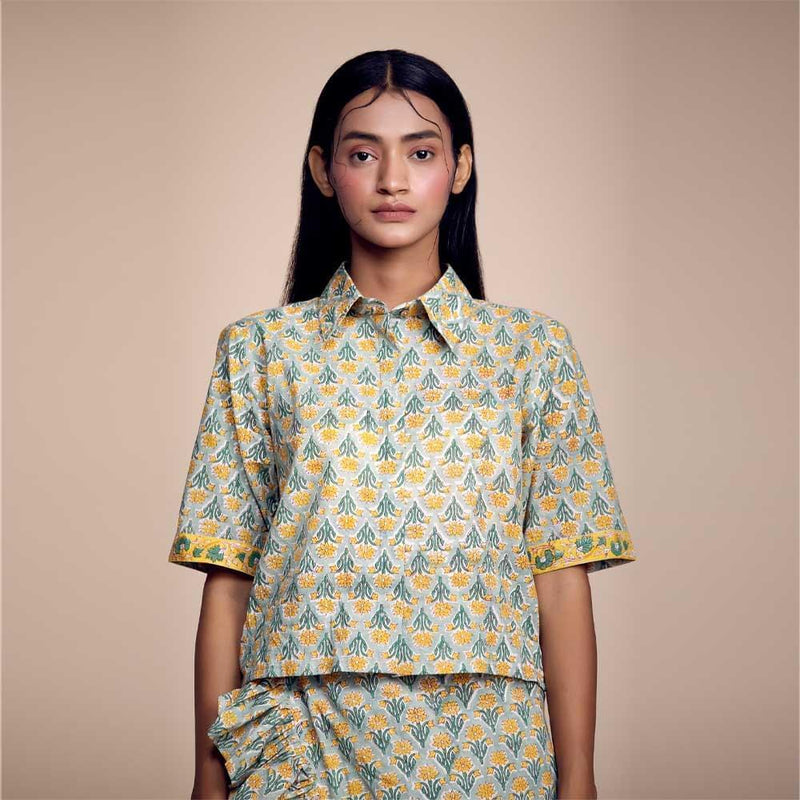 Citrus Splash: Trendy Green-Yellow Cotton Printed Crop Shirt for Vibrant Style