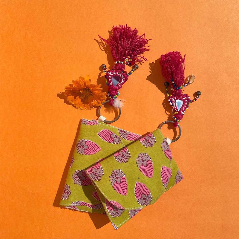 Green Easy-to-carry Pouch