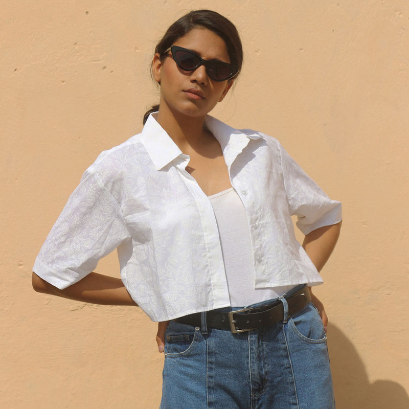 Whimsical Whitespace: White Printed Cotton Crop Shirt for Effortless Chic